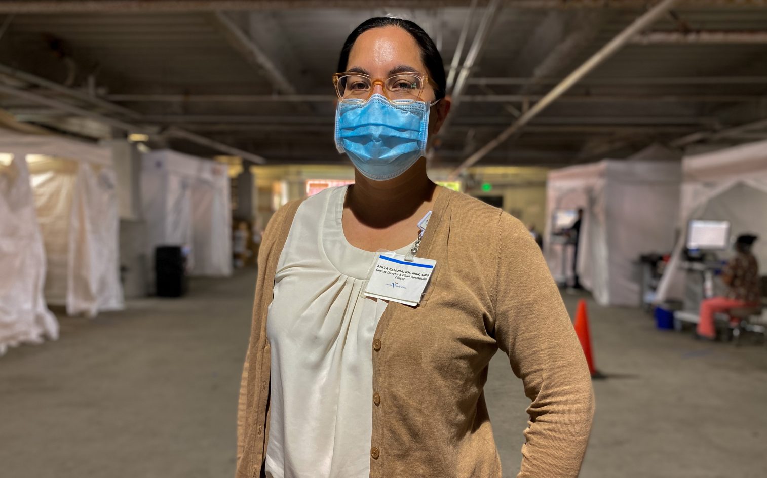 IL20210317002135-Anita-Zamora-at-Vaccine-Clinic-1-1514×944